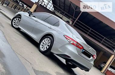 Седан Toyota Camry 2018 в 