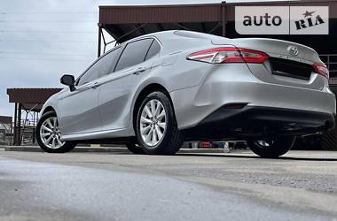 Седан Toyota Camry 2018 в 