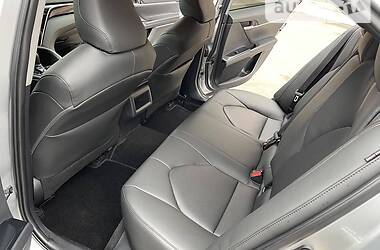 Седан Toyota Camry 2018 в 