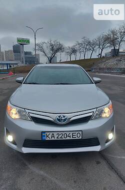 Седан Toyota Camry 2014 в Житомирі