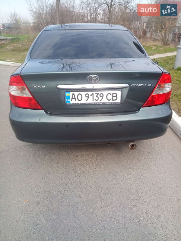 Седан Toyota Camry 2002 в Ужгороді