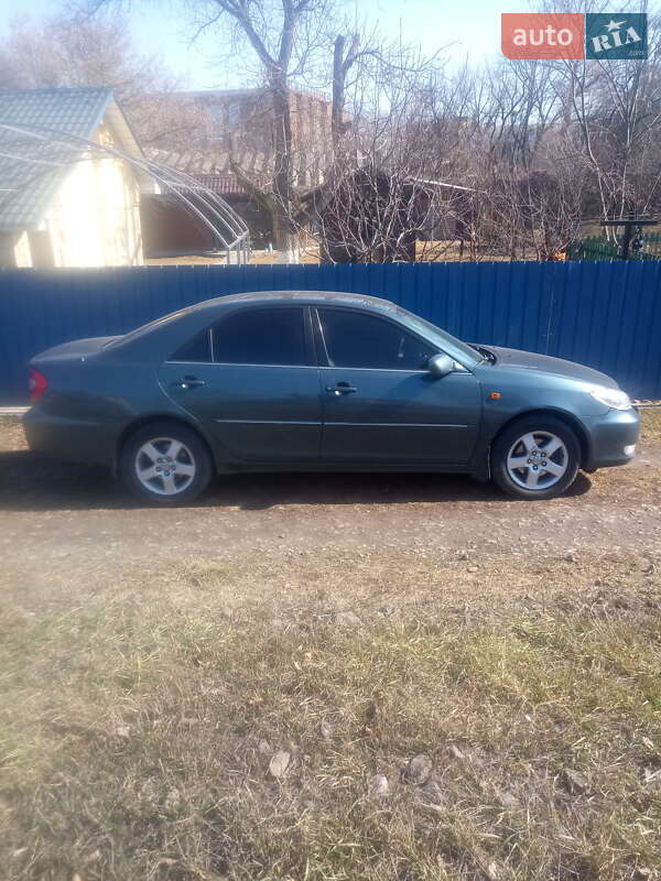 Седан Toyota Camry 2002 в Ужгороді
