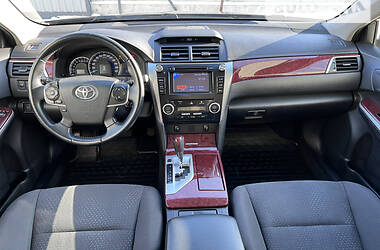 Седан Toyota Camry 2013 в Сумах