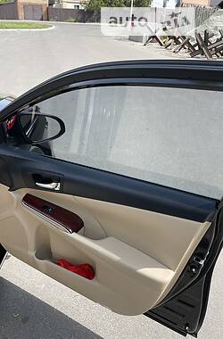 Седан Toyota Camry 2012 в 