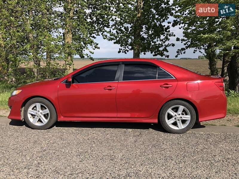 Седан Toyota Camry 2013 в Киеве фото 4 Седан Toyota Camry 2013 в Киеве