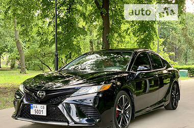 Седан Toyota Camry 2019 в 