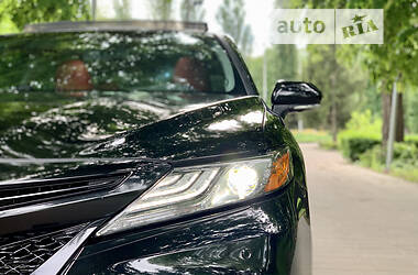 Седан Toyota Camry 2019 в 