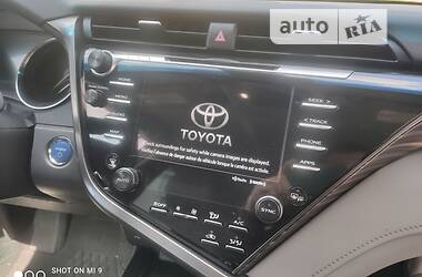 Седан Toyota Camry 2018 в Рівному