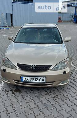 Седан Toyota Camry 2004 в Хмельницком