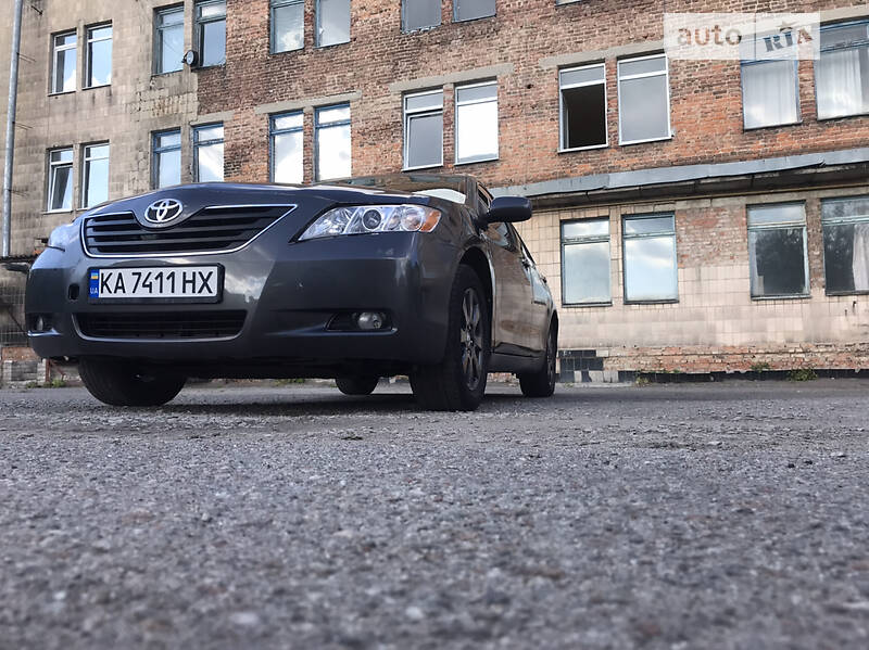 Седан Toyota Camry 2007 в Киеве