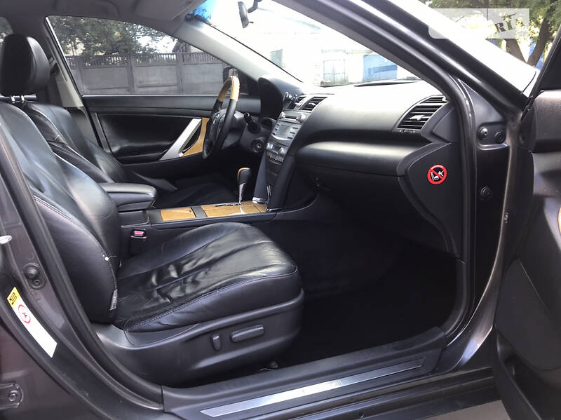 Седан Toyota Camry 2007 в Киеве