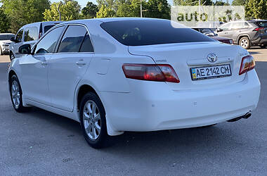 Седан Toyota Camry 2010 в Днепре