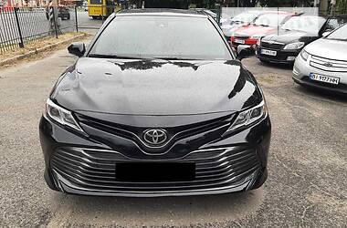 Седан Toyota Camry 2017 в Полтаве