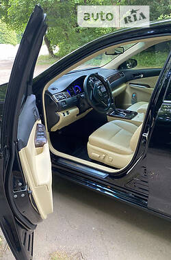 Седан Toyota Camry 2016 в Львові