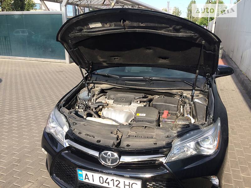 Седан Toyota Camry 2016 в Києві