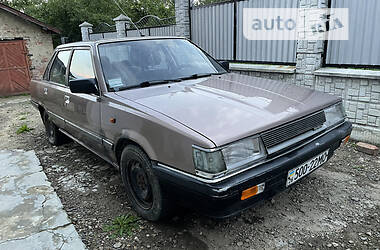 Седан Toyota Camry 1986 в Черновцах