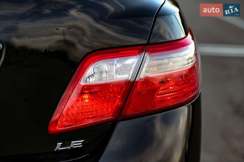 Седан Toyota Camry 2006 в Сумах
