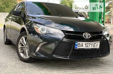 Седан Toyota Camry 2015 в Днепре