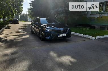 Седан Toyota Camry 2019 в 