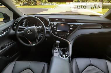 Седан Toyota Camry 2019 в 