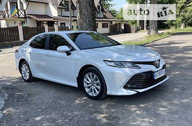 Седан Toyota Camry 2019 в Львове