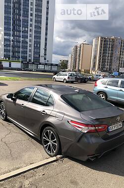 Седан Toyota Camry 2020 в Киеве