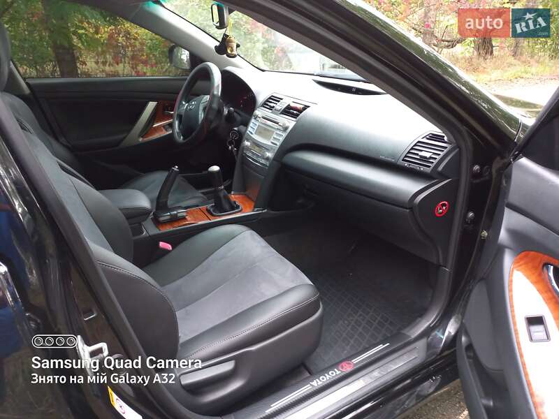 Седан Toyota Camry 2009 в Коростені