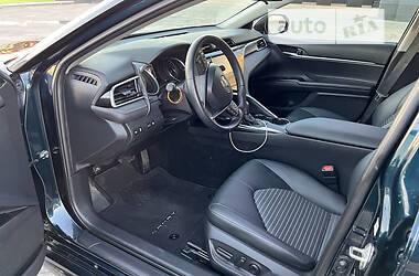 Седан Toyota Camry 2018 в 