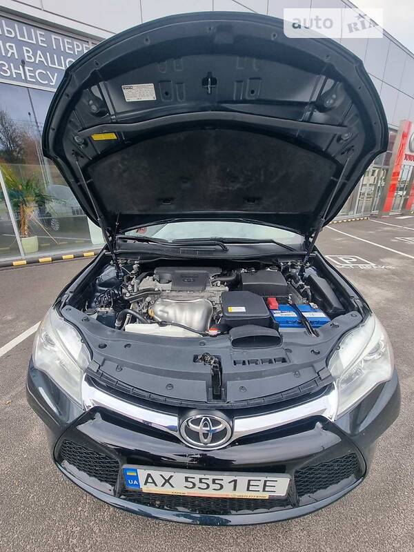 Седан Toyota Camry 2016 в Харкові
