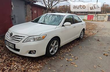 Седан Toyota Camry 2011 в Умані