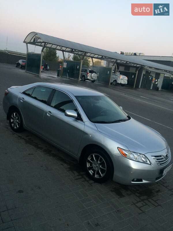 Седан Toyota Camry 2007 в Черкасах