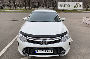 Седан Toyota Camry 2017 в Кривом Роге