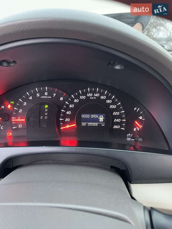 Седан Toyota Camry 2008 в Николаеве