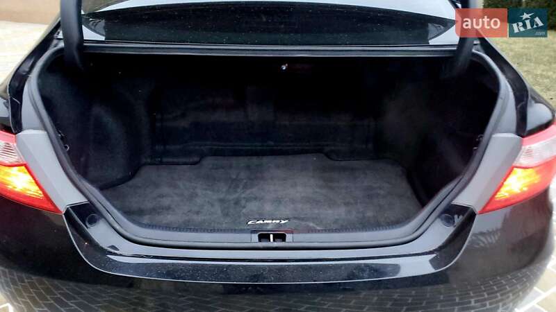 Седан Toyota Camry 2015 в Харкові