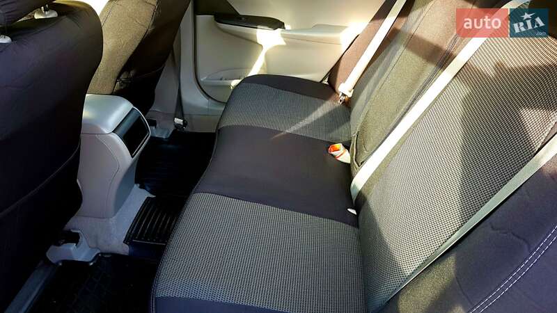 Седан Toyota Camry 2015 в Харкові