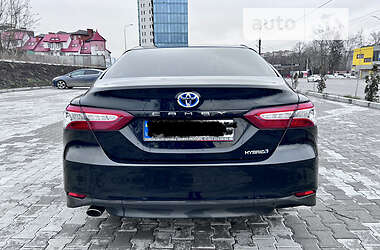 Седан Toyota Camry 2021 в Тернополе