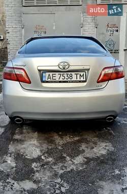 Седан Toyota Camry 2006 в Днепре