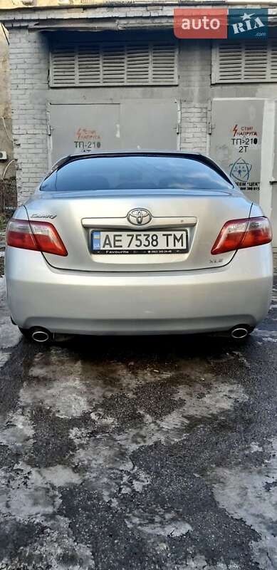 Седан Toyota Camry 2006 в Днепре