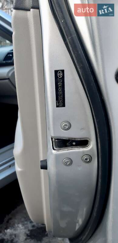 Седан Toyota Camry 2006 в Днепре