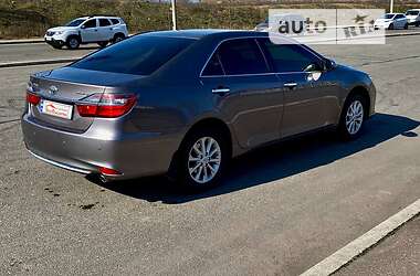 Седан Toyota Camry 2014 в 