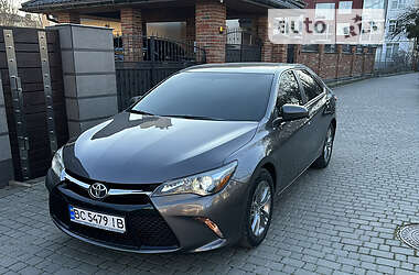 Седан Toyota Camry 2017 в Львові