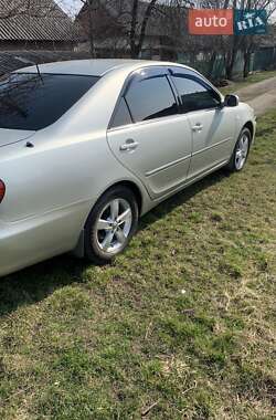 Седан Toyota Camry 2005 в Гайвороне