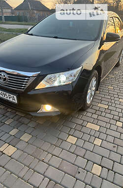 Седан Toyota Camry 2012 в Кривому Розі