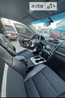 Седан Toyota Camry 2014 в Ізмаїлі