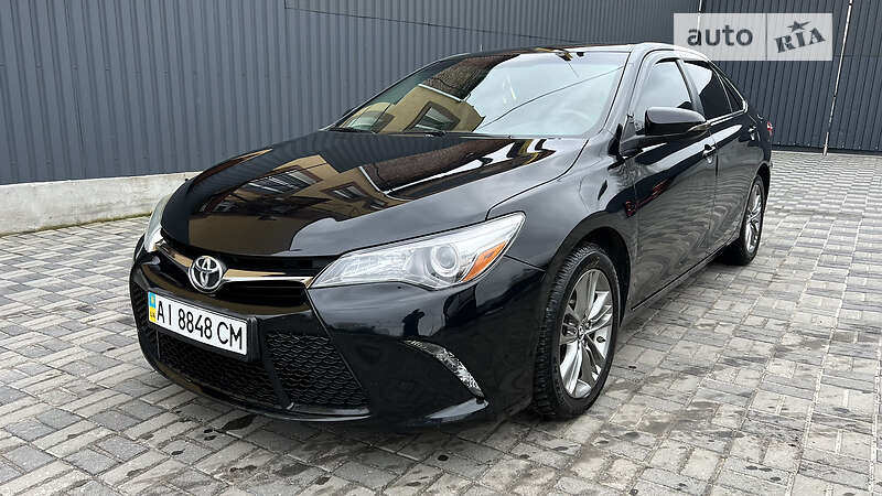 Седан Toyota Camry 2016 в Хмельницком