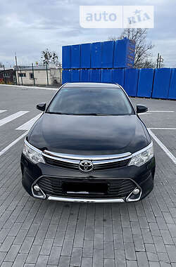 Седан Toyota Camry 2015 в Умани