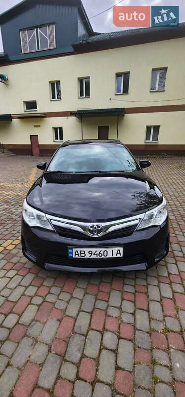 Седан Toyota Camry 2013 в Вінниці