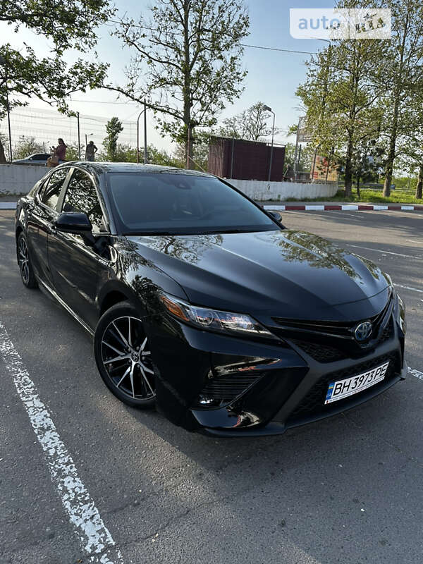 Седан Toyota Camry 2021 в Миколаєві