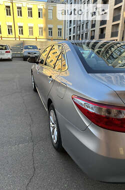 Седан Toyota Camry 2016 в 