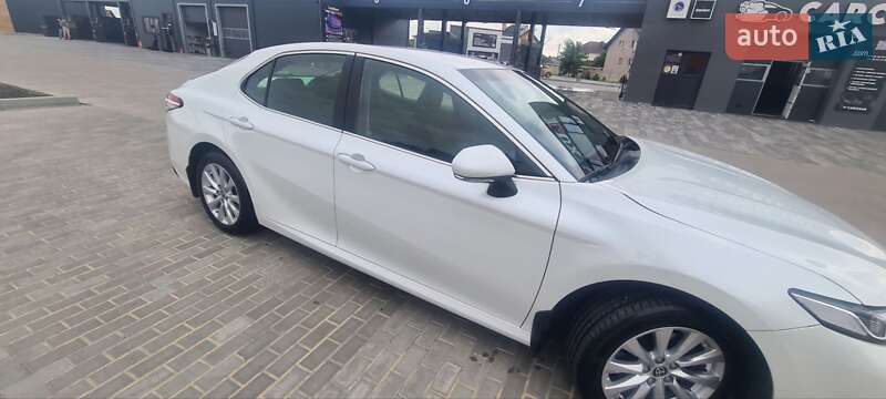 Седан Toyota Camry 2020 в Луцьку